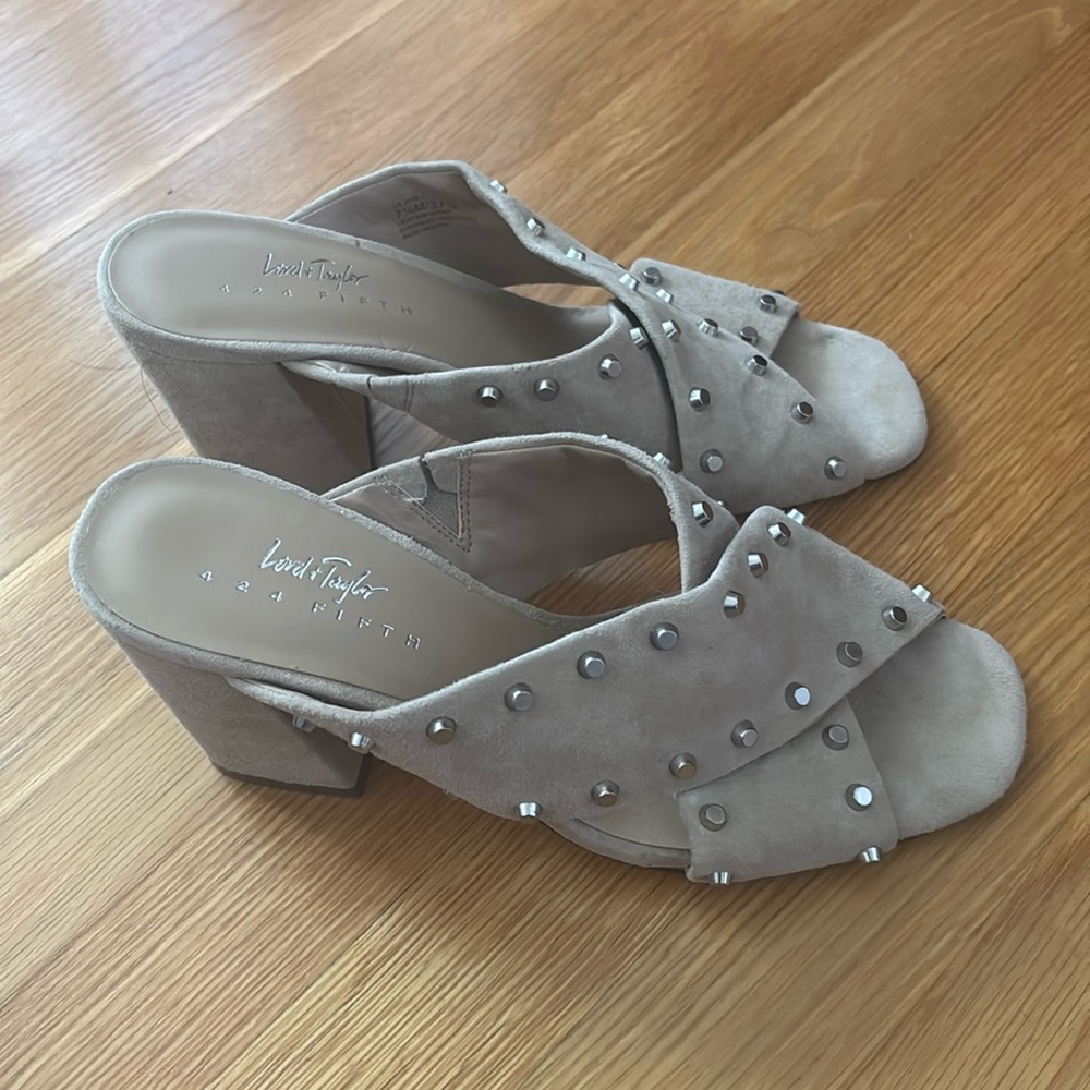 Lord and Taylor suede heels